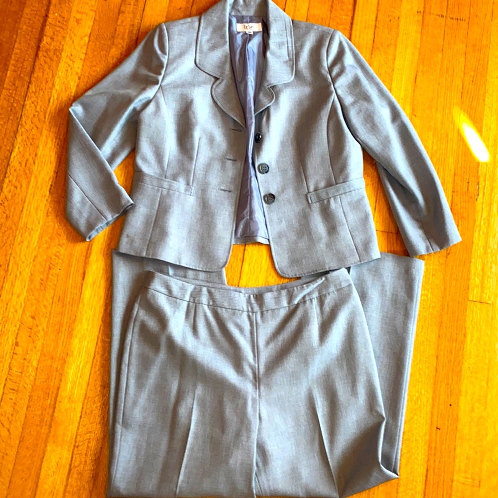Le Suit Petite 16p set